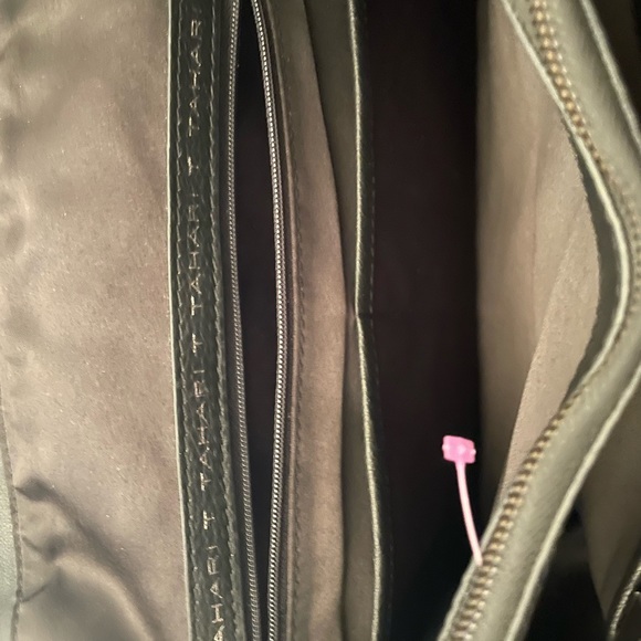 T Tahari handbag/tote - Picture 9 of 12